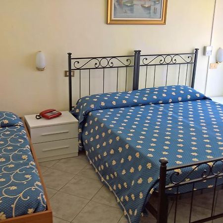 Albergo Golfo フォッローニカ エクステリア 写真