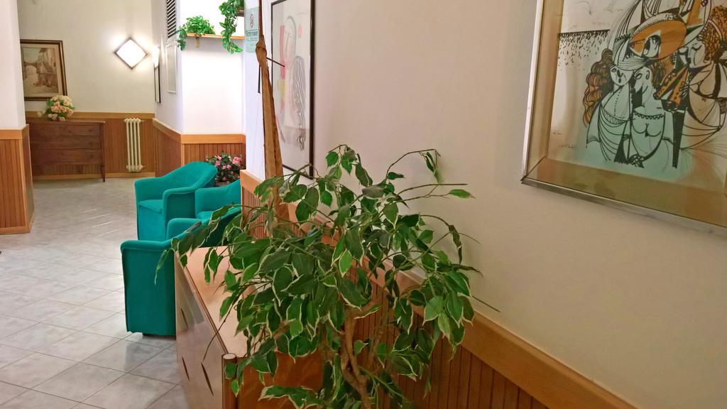 Albergo Golfo フォッローニカ エクステリア 写真