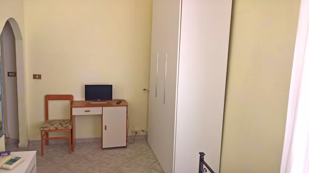 Albergo Golfo フォッローニカ エクステリア 写真