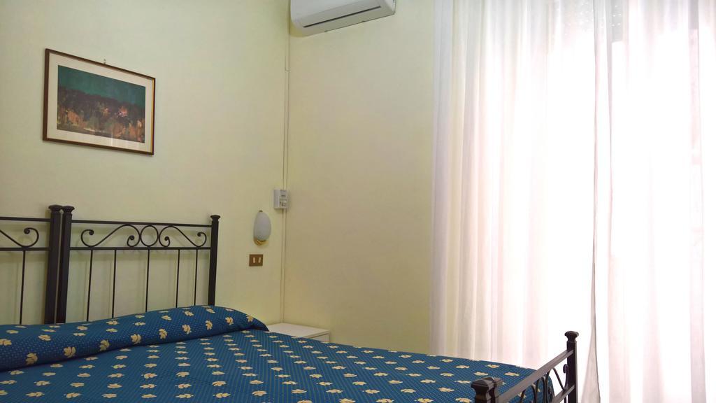 Albergo Golfo フォッローニカ エクステリア 写真